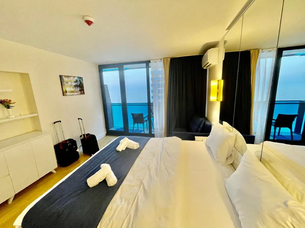 ***** Апартаменты Orbi City Aparthotel Грузия